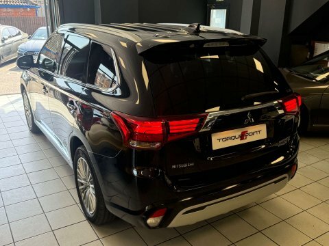 Mitsubishi Outlander Phev 5Hs White #22