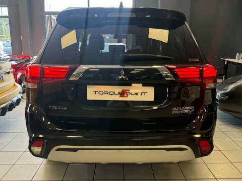 Mitsubishi Outlander Phev 5Hs White #9