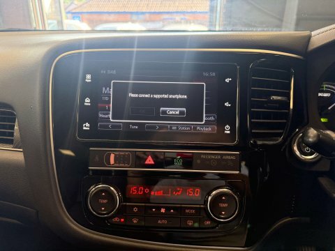 Mitsubishi Outlander Phev 5Hs White #16
