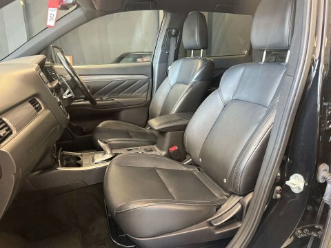 Mitsubishi Outlander Phev 5Hs White #11
