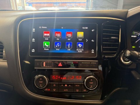 Mitsubishi Outlander Phev 5Hs White #17