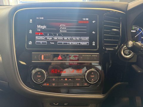 Mitsubishi Outlander Phev 5Hs White #20