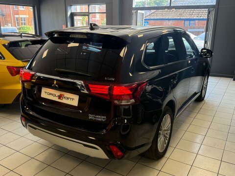 Mitsubishi Outlander Phev 5Hs White #24