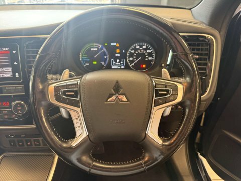Mitsubishi Outlander Phev 5Hs White #28