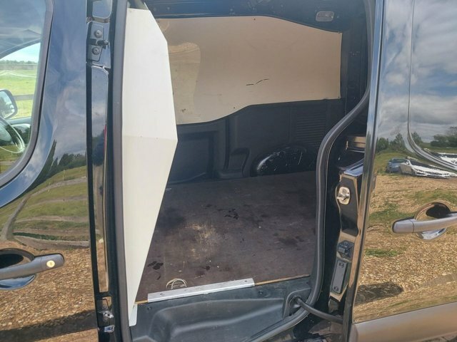Citroen Berlingo 1.6 850 Enterprise L1 Hdi 89 Bhp White #17