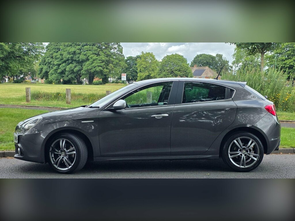 Alfa Romeo Giulietta Hatchback Black #19