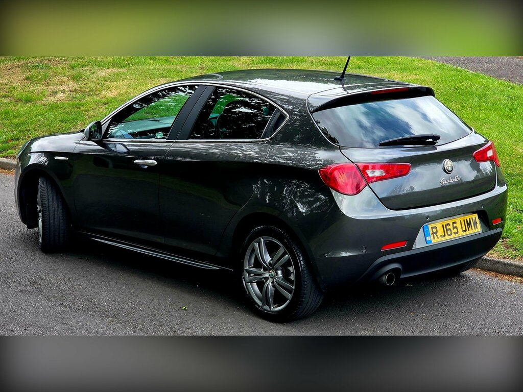 Alfa Romeo Giulietta Hatchback Black #21