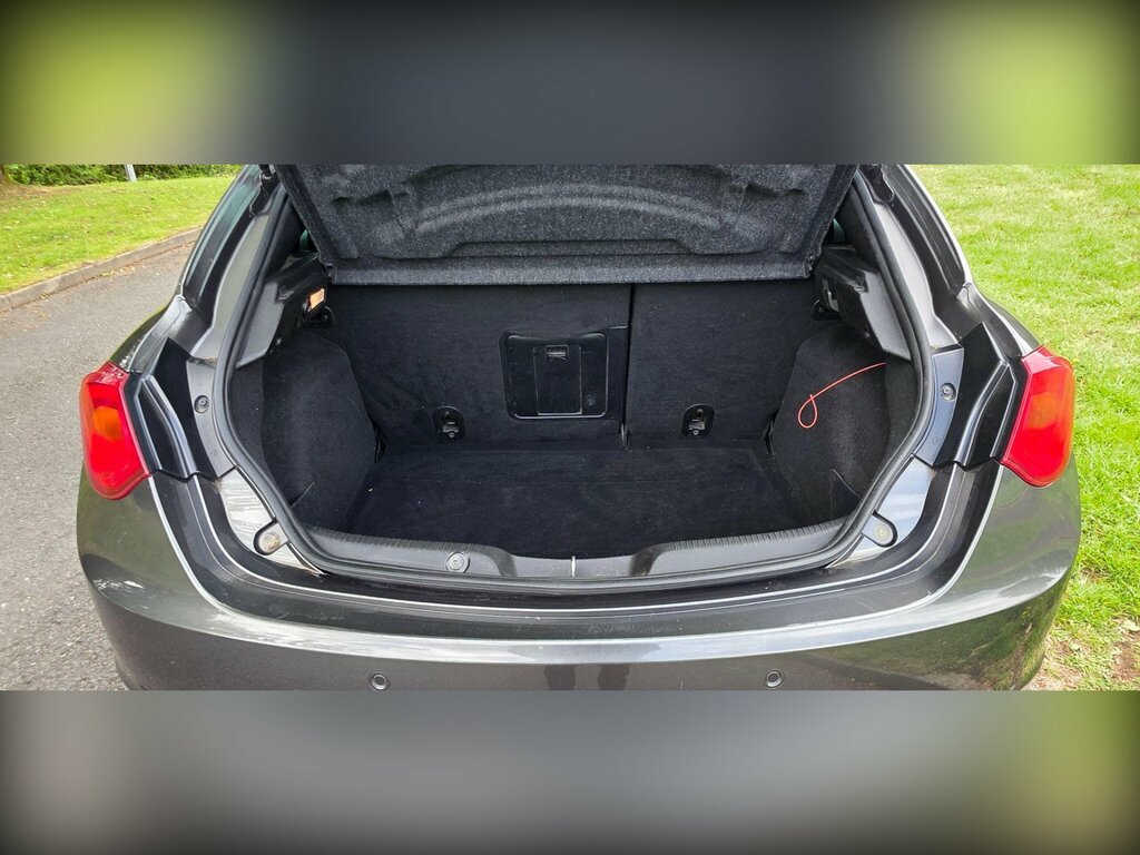 Alfa Romeo Giulietta Hatchback Black #43