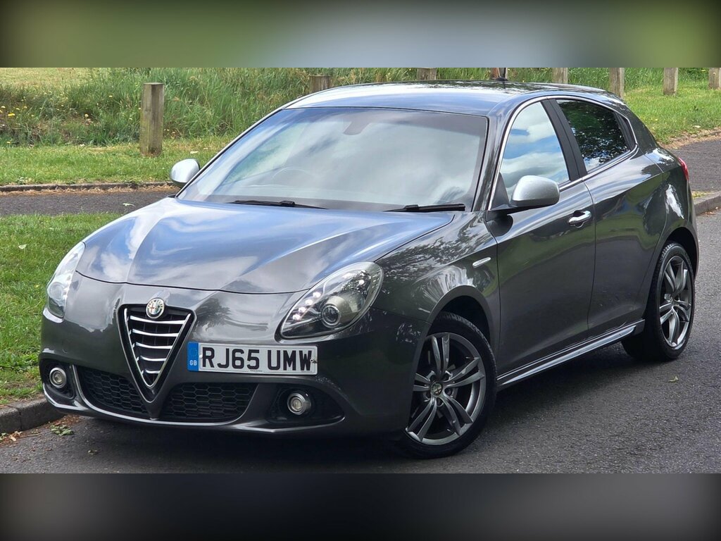 Alfa Romeo Giulietta Hatchback Black #16