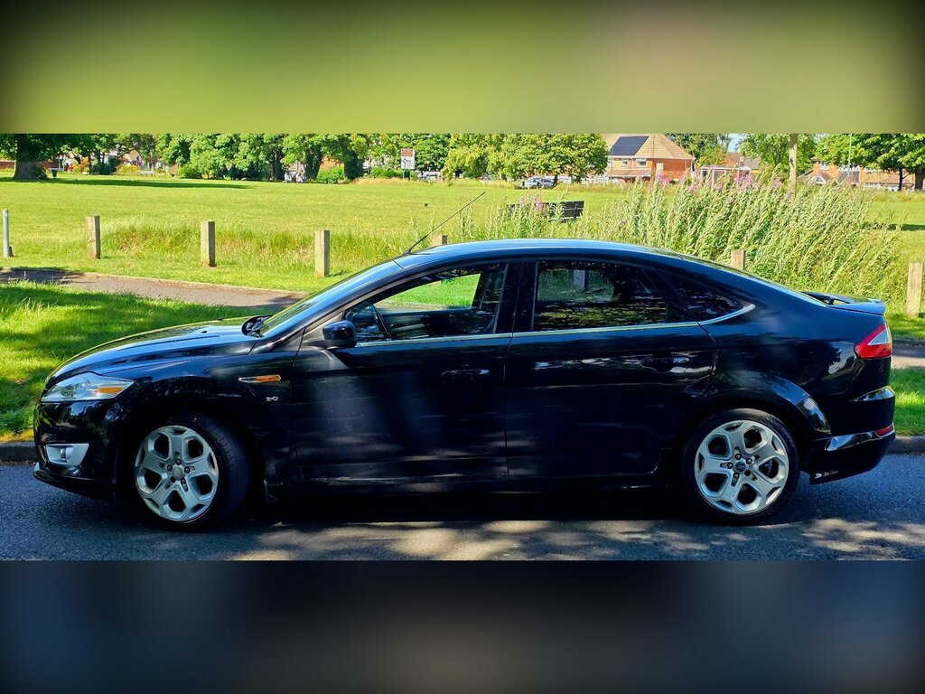 Ford Mondeo 2.0 Edge Hatchback Silver #17