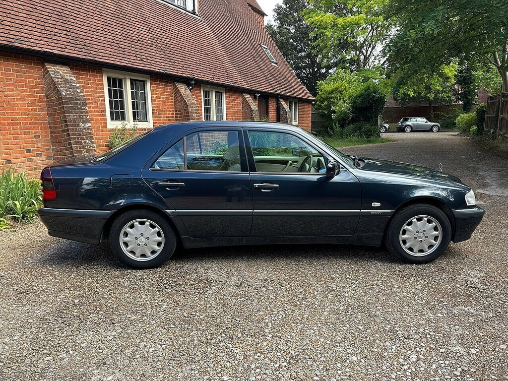 Mercedes-Benz C Class C Class Saloon 0.0 R983PGC Black #6