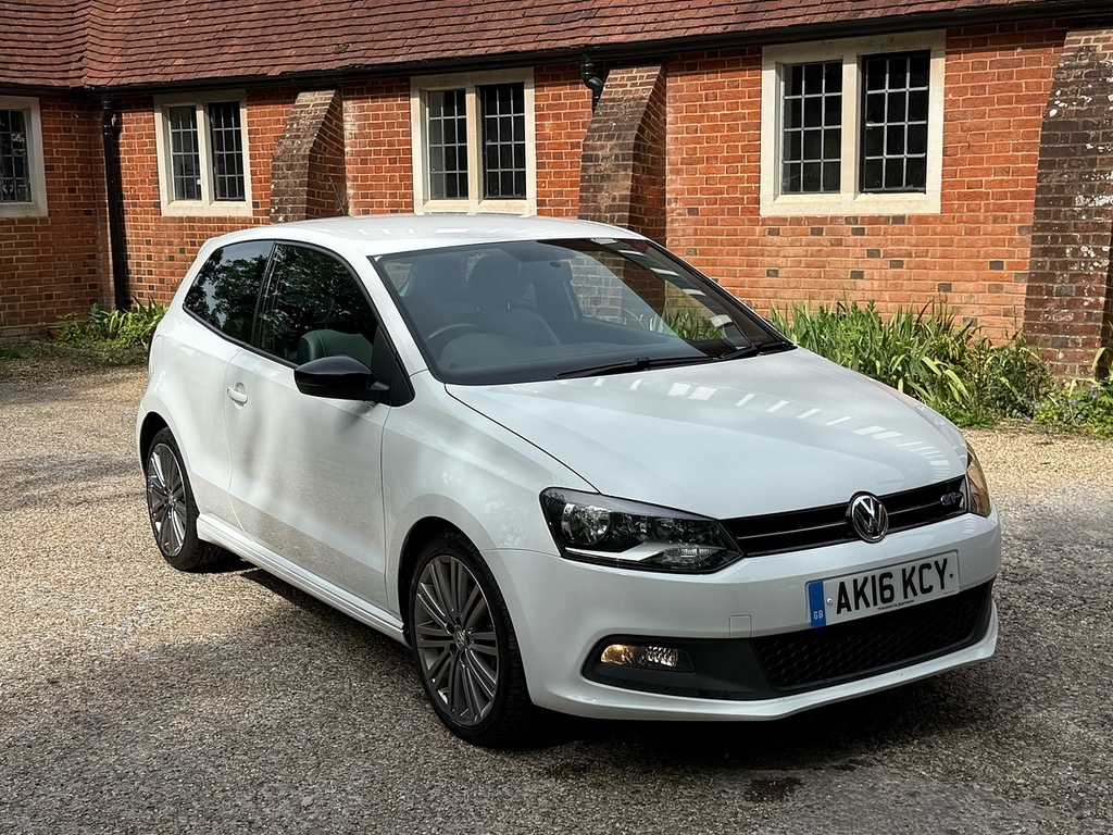 Volkswagen Polo 1.4 Tsi Bluemotion Tech Act Bluegt Hatchback P White #3