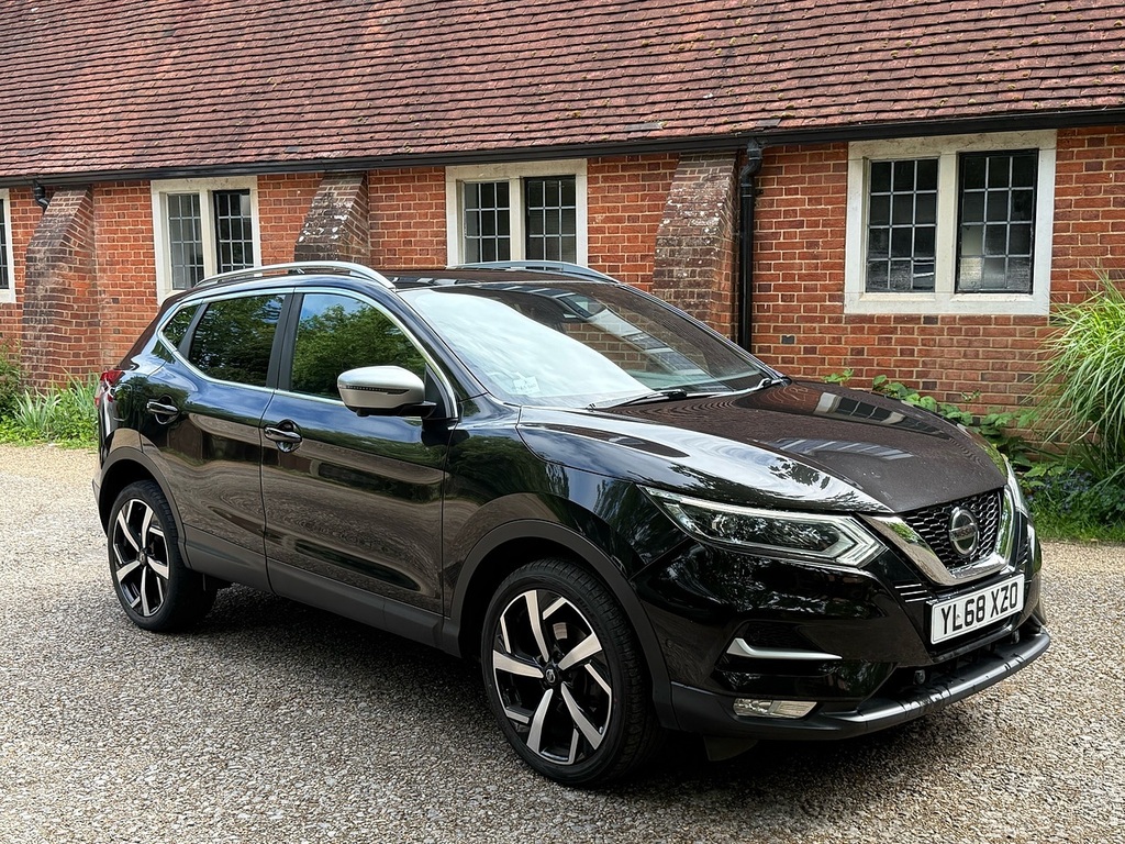 Nissan Qashqai 1.3 Dig-t Tekna Suv Euro 6 Ss Black