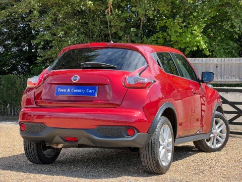Nissan Juke 1.6 Acenta Premium Red #5