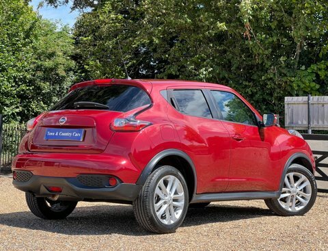 Nissan Juke 1.6 Acenta Premium Red #4