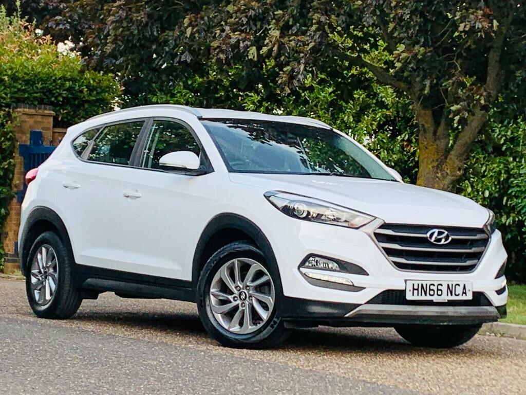 Hyundai Tucson 1.7 Crdi Blue Drive Se Nav Dct Euro 6 Ss White