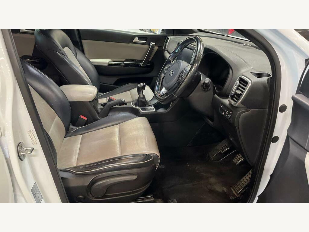 Kia Sportage  Red #10
