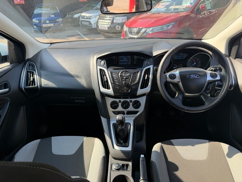 Ford Focus Zetec-5 Speed Only 59694 White #6