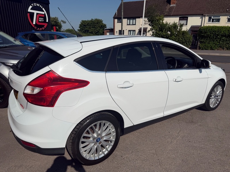 Ford Focus Zetec-5 Speed Only 59694 White #2