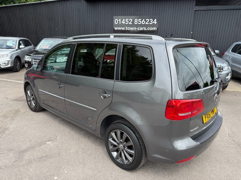 Volkswagen Touran Sport Tdi-6 Speed Service Grey #3