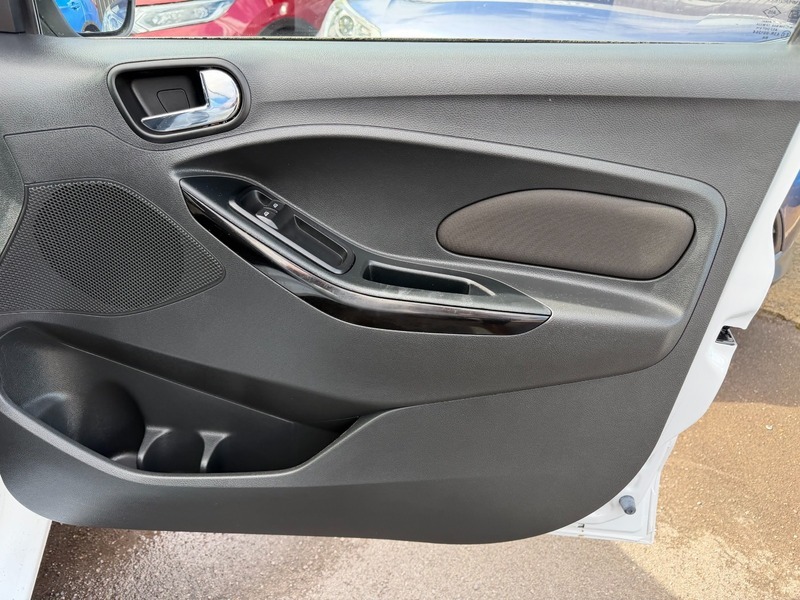 Ford KA+ Ka Zetec Black #29