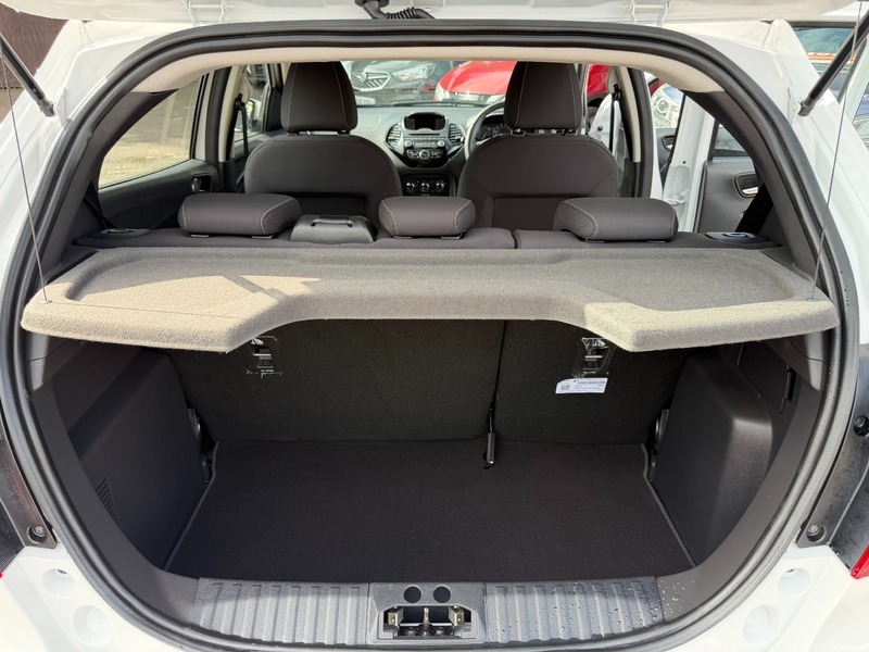 Ford KA+ Ka Zetec Black #17
