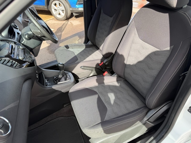 Ford KA+ Ka Zetec Black #8