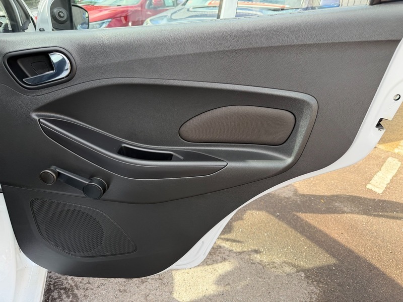 Ford KA+ Ka Zetec Black #30