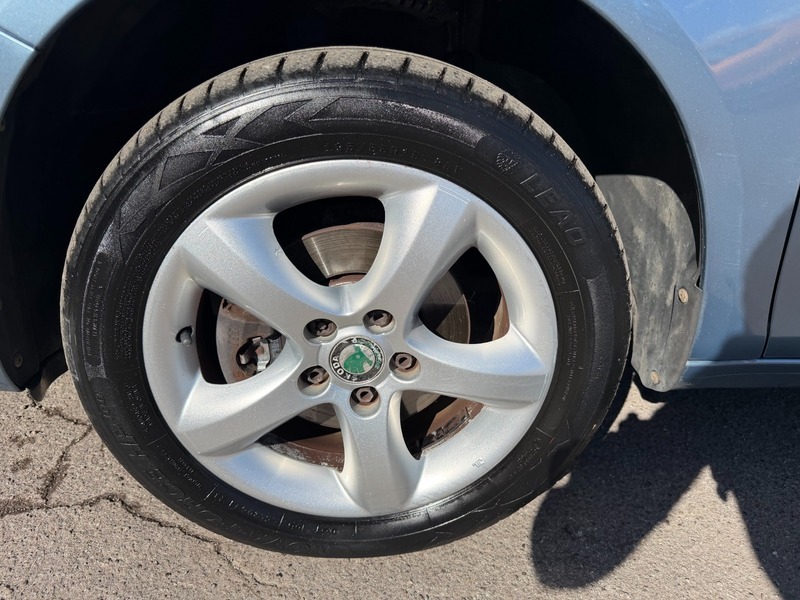 Skoda Fabia Tsi Elegance Hatchback Silver #24