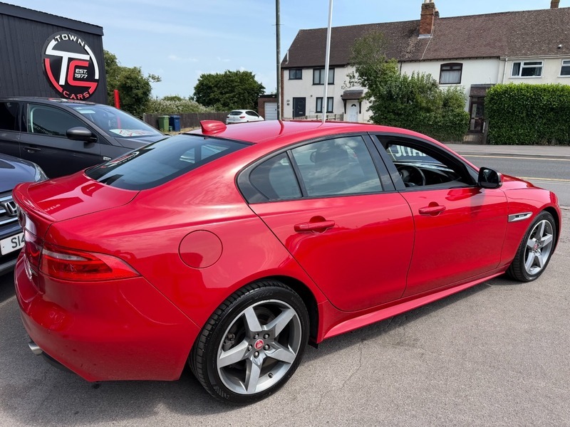 Jaguar XE R-sport Red #2