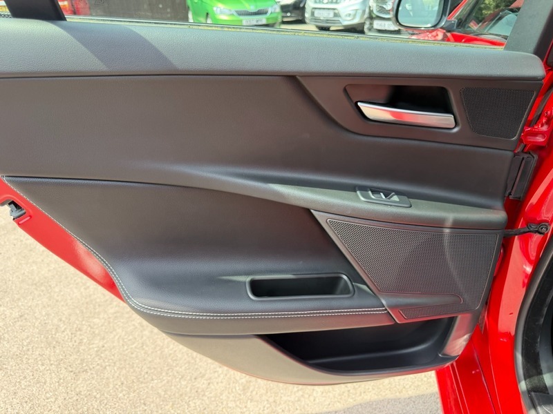Jaguar XE 2.0D R-sport Euro 6 Ss  #32