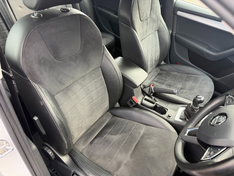 Skoda Octavia Se L Tsi White #6