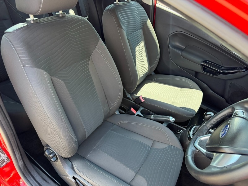 Ford Fiesta Zetec Red #6