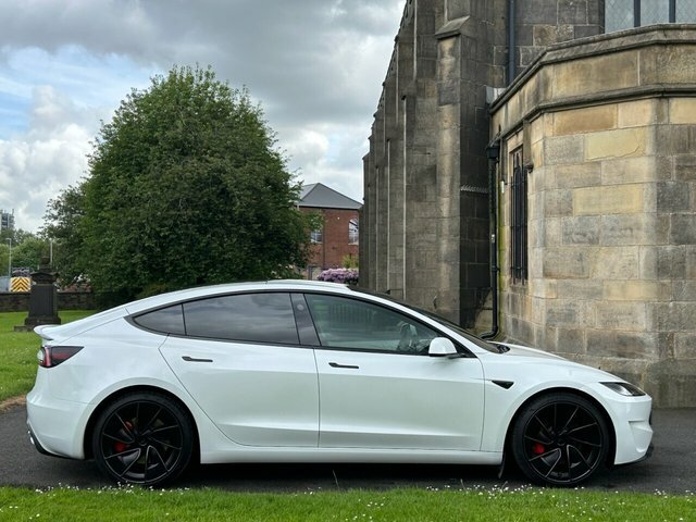 Tesla Model 3 Dual Motor Performance Saloon FN25XVG White #5