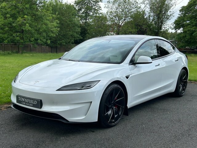 Tesla Model 3 Dual Motor Performance Saloon FN25XVG White #3