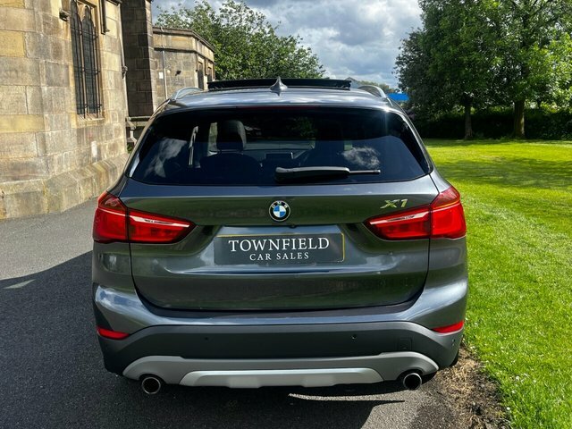 BMW X1 Suv White #10