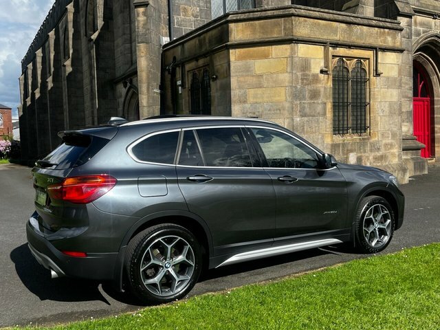 BMW X1 Suv White #14