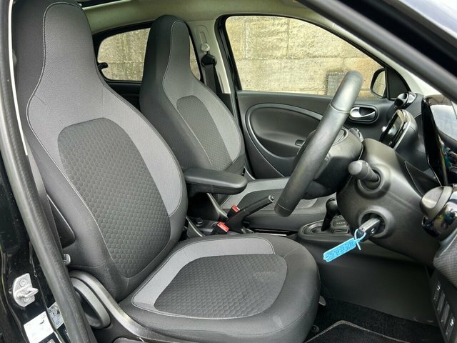 Smart Forfour 60Kw Eq Premium 17Kwh 22Kwch Silver #9