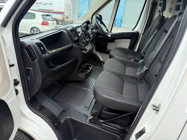 Citroen Relay Combi White #20