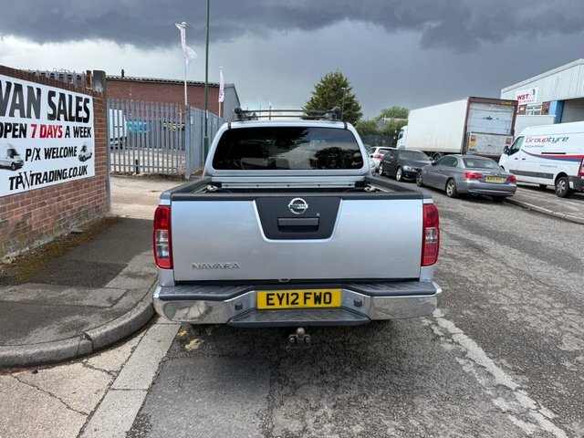 Nissan Navara Double Cab Pick Up Tekna 2.5Dci 190 4Wd Silver #8