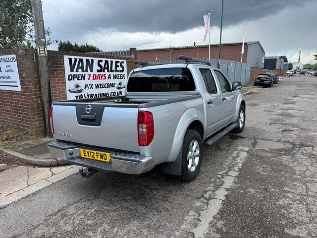 Nissan Navara Double Cab Pick Up Tekna 2.5Dci 190 4Wd Silver #9
