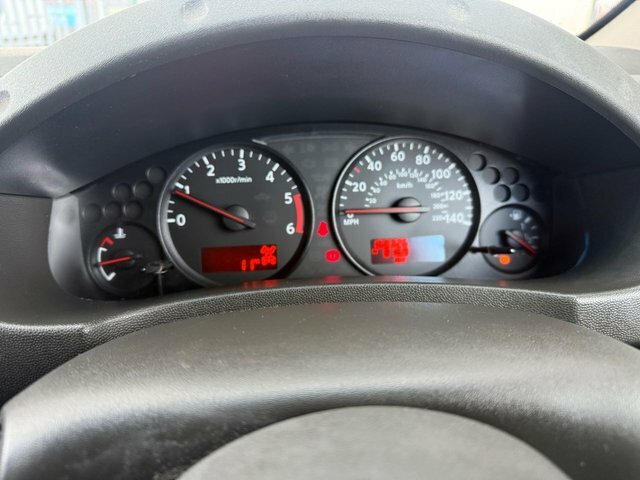 Nissan Navara Double Cab Pick Up Tekna 2.5Dci 190 4Wd Silver #25