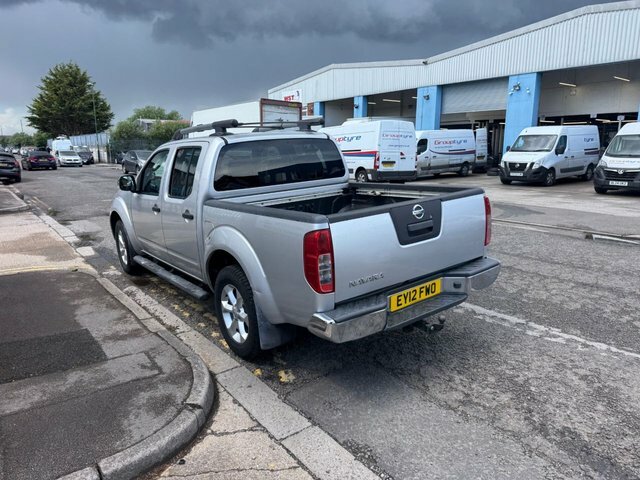 Nissan Navara Double Cab Pick Up Tekna 2.5Dci 190 4Wd Silver #7