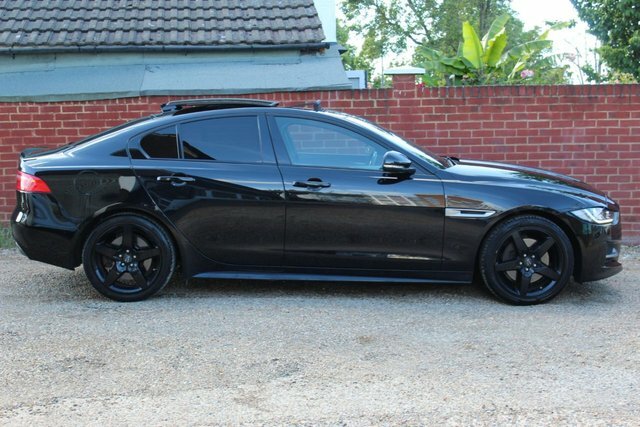 Jaguar XE Gpf R-sport Saloon OY68XZC Black #5