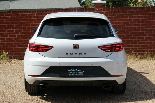 Seat Leon Tsi Cupra 290 Hatchback White #6