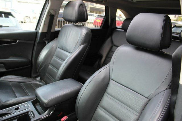 Kia Sorento 2.2L Kx-3 White #24