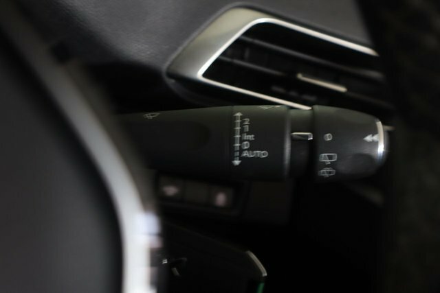 Peugeot 3008 1.2L Gt Line Premium White #22