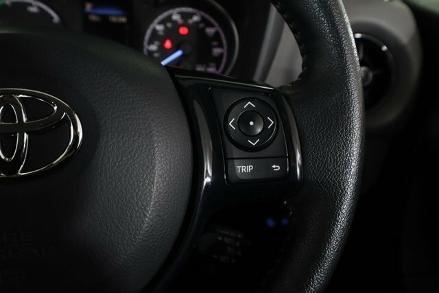 Toyota Yaris 1.5 Icon Tech 5-Dr Navigation Red #19