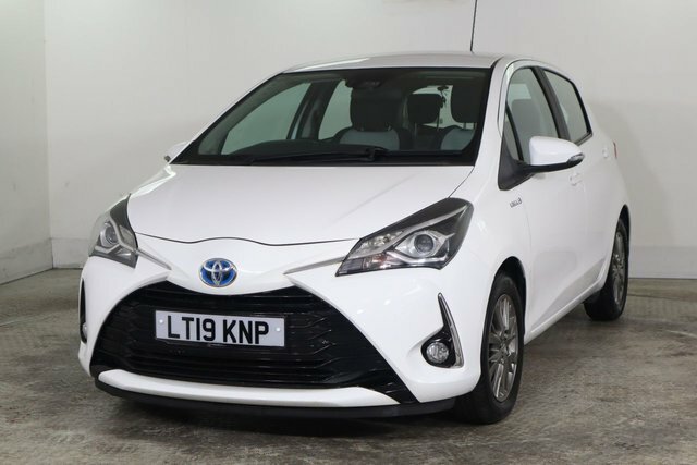 Toyota Yaris 1.5 Vvt-h Icon Hatchback Hybrid E-cvt E White #3