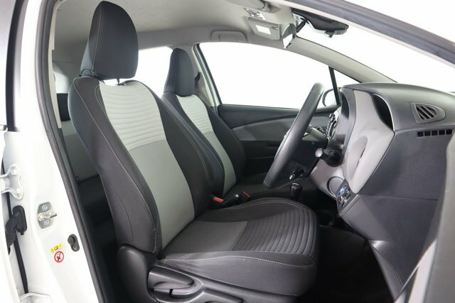Toyota Yaris 1.5 Icon Tech 5-Dr Navigation Red #12